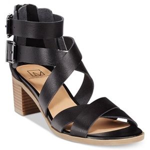 BRAND NEW! Black Heels 👠